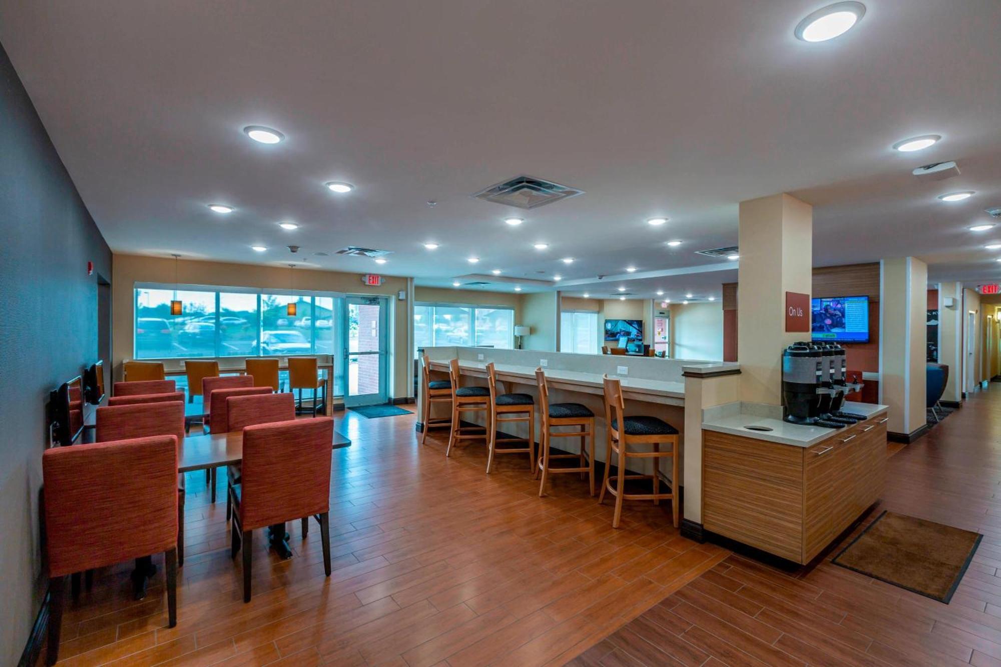 Towneplace Suites By Marriott Lexington Keeneland/Airport Екстериор снимка