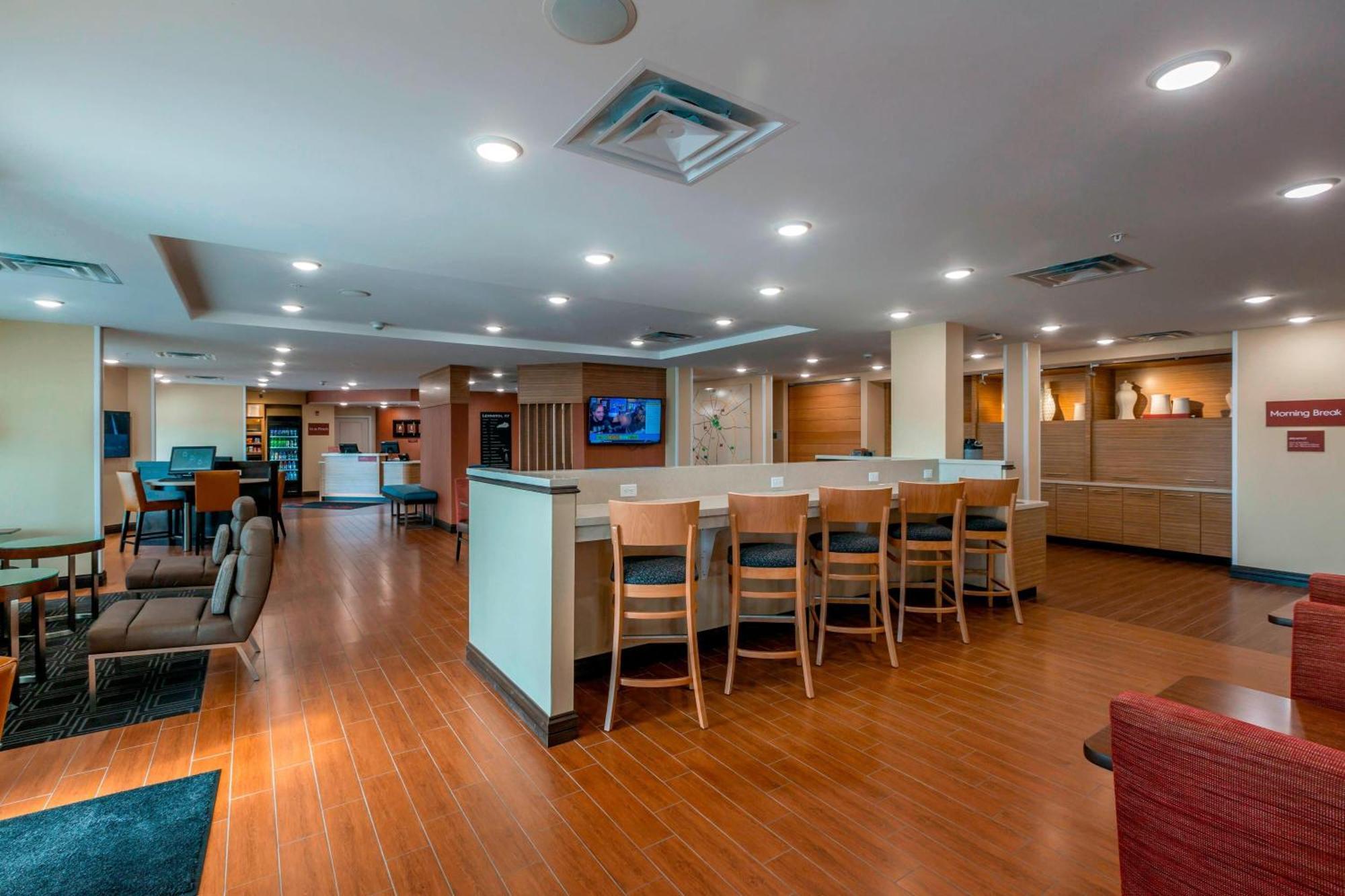 Towneplace Suites By Marriott Lexington Keeneland/Airport Екстериор снимка